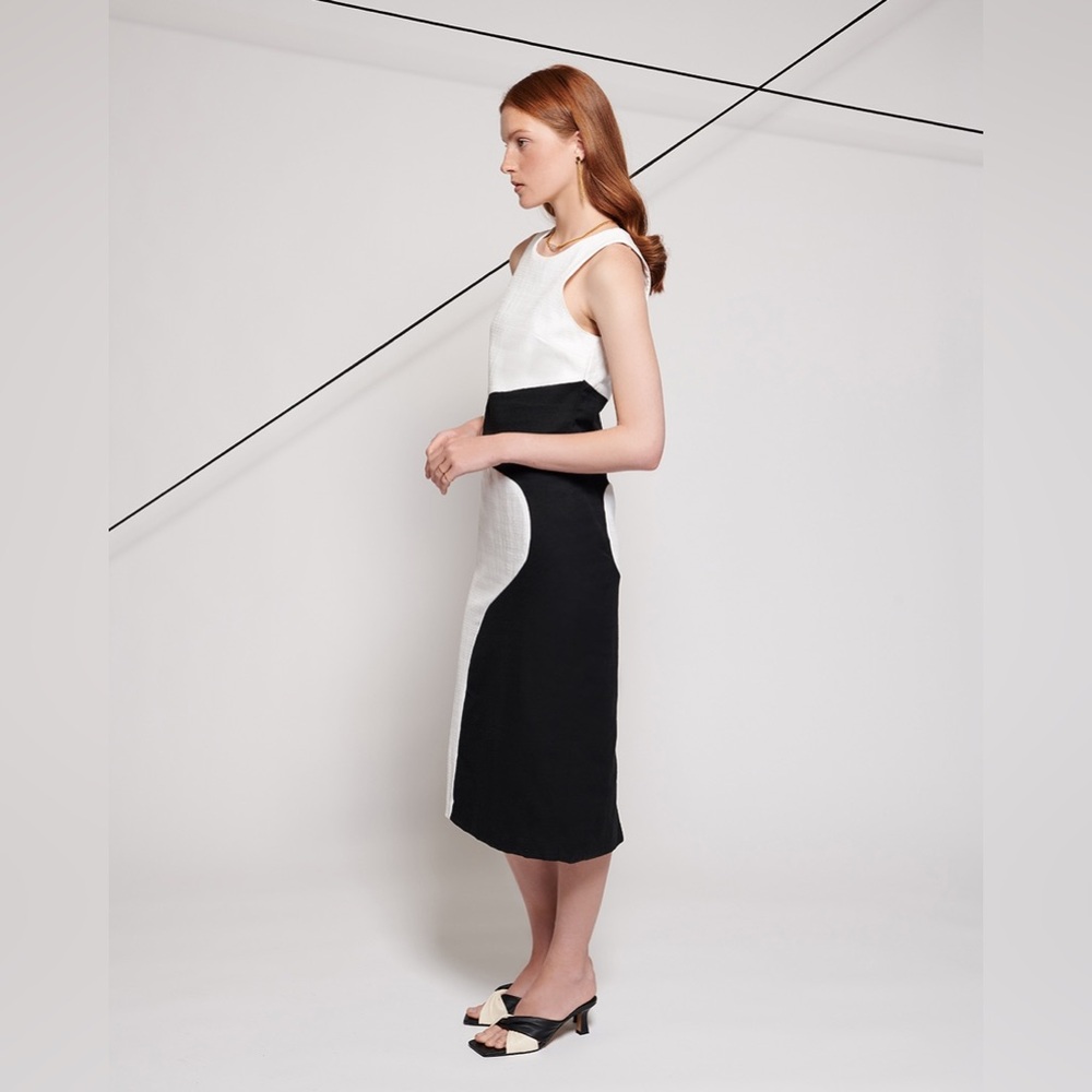 Ghospell Hayden Curved Midi Dress - Black and White / M